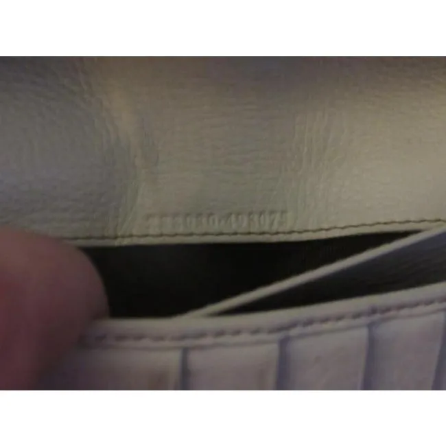 Gucci White Leather With Chrome Accents Vintage Wallet