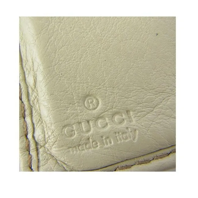 Gucci White Leather With Gold G Hinge Closure Vintage Wallet