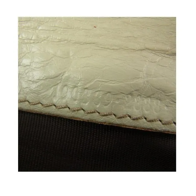 Gucci White Leather With Gold G Hinge Closure Vintage Wallet